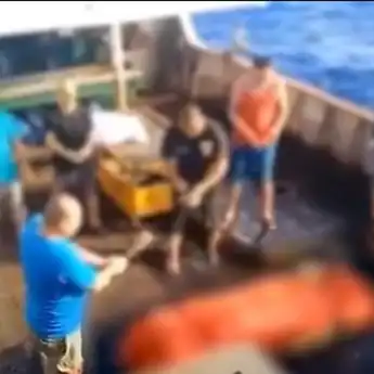 Kesaksian ABK RI di Kapal China yang 'Dianaktirikan', Hingga 'Makan Umpan' Ikan