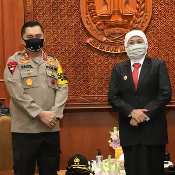 Gubernur Khofifah Sambut Irjen Fadil Sebagai Kapolda Jatim Baru