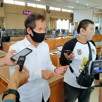 Pemprov Kalsel Bagikan Bantuan Warga Terdampak Pandemi Rp100 Ribu per Bulan