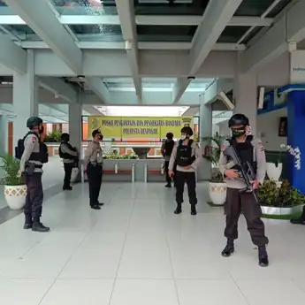 Tingkatkan Patroli Sat Brimob Polda Bali Sambangi Bandara I Gusti Ngurah Rai