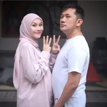 Hamil Anak Ke-5 Zaskia Mecca Menangis Sesengukan Hingga Ingin Gugurkan Kandungannya di Singapura
