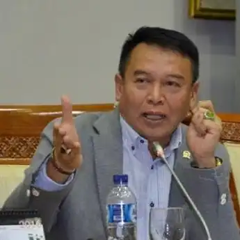 Soal Pemakzulan Presiden, TB Hasanuddin: Tak Mudah Turunkan Presiden Pilihan Rakyat