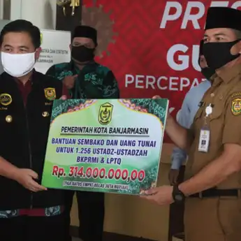 Terdampak Covid-19, Ustadz & Ustadzah di Banjarmasin Terima Bantuan Rp 250 Ribu