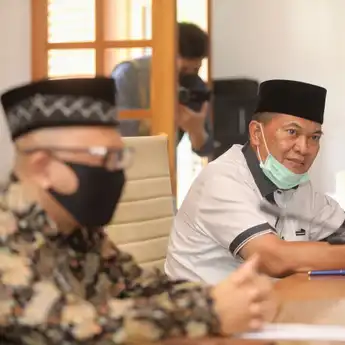 Pemkot Bandung Terima Bantuan Sembako dan APD dari Bank Indonesia