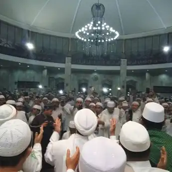 Wali Kota Banjarmasin, Perbolehkan Warga Shalat Berjamaah, Asalkan...