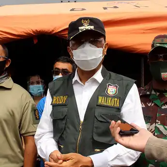 Pj Walikota Makassar Pastikan Informasi Sanksi Tilang bagi Warga Tidak Pakai Masker Hoax