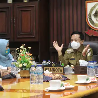 Pj Wali Kota Makassar Minta Kerja Sama PLN Terkait Program Penerangan Listrik Masyarakat Pulau Terluar
