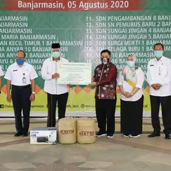 Siswa di Sekolah Peraih Adiwiyata Wajib Bawa Tempat Minum Sendiri