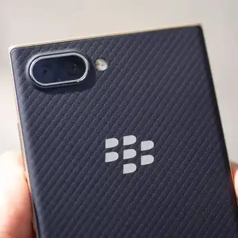 BlackBerry Akan Rilis Ponsel Android 5G Pada 2021 Dengan Ciri Khas Keyboard Fisik