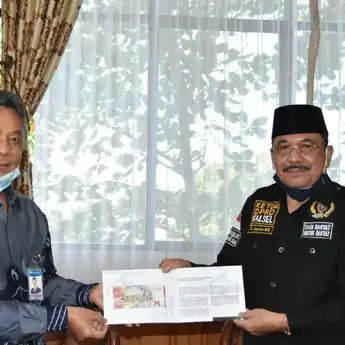 Ketua DPRD Kalsel Terima Satu Set Uang Pecahan Rp 75.000 dari BI