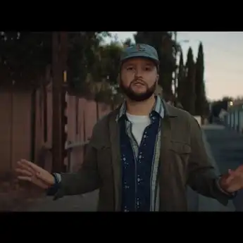 Lirik Lagu 'Stacy' - Quinn XCII (You can call me Stacy, you can call me love)