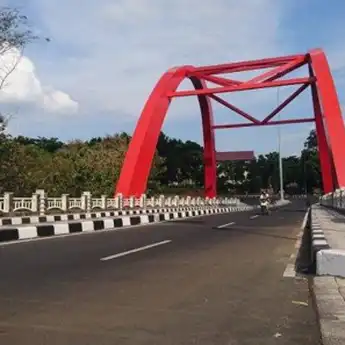 Jembatan Sikatak Ikon Baru Undip jadi Spot Selfie Favorit Warga