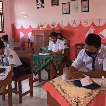 Ruang Kelas Terbatas, Perpustakaan dan Laboratorium Jadi Ruang Belajar Siswa