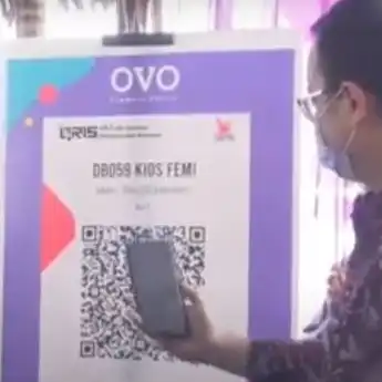 Wamendag Edukasi Digitalisasi Pasar kepada Pedagang Pasar Tradisional Manado 