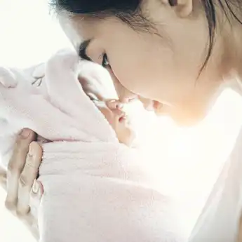 Tafsir Mimpi Menggendong Bayi, Benarkah Pertanda Dapat Rezeki Melimpah?