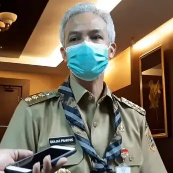 Para Buruh Jawa Tengah Dukung Ganjar Pranowo Menghadapi Gugatan Kenaikan UMP