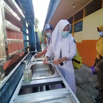Murid Antusias Belajar Tatap Muka, SMPN 10 Banjarmasin Kelabakan