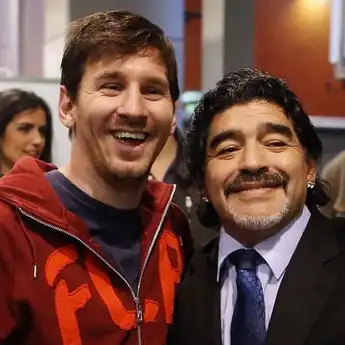 Kronologi Meninggalnya Legenda Sepak Bola Argentina, Messi: Diego Maradona adalah Sosok yang Abadi