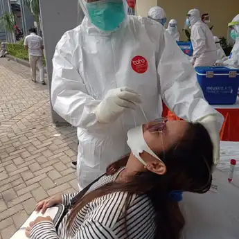 Jelang 9 Desember, Pemkot Surabaya Test Swab Seluruh Petugas Pengawas TPS