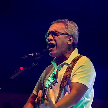 Iwan Fals Berusaha Sampaikan Makna Mendalam Lewat Lagu 'Ibu'