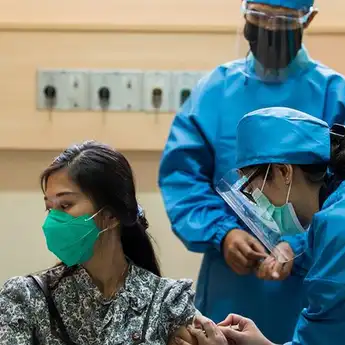 Berikut 15 Kelompok Orang yang Pantang Disuntik Vaksin Sinovac