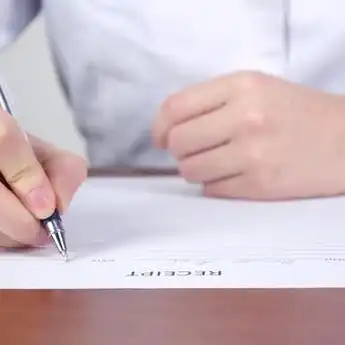 Tulisan Resep Dokter Tak Jelas, Dua Perawat Diseret ke Pengadilan