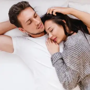 Naudzubillah Min Dzalik! 7 Dosa Suami Pada Istri yang Sering Diabaikan