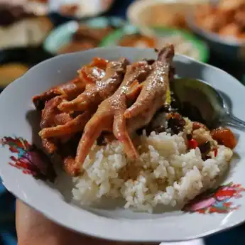 Daftar Kuliner Malam di Tengah Gelapnya Kota Bengawan yang Tak Boleh Dilewatkan
