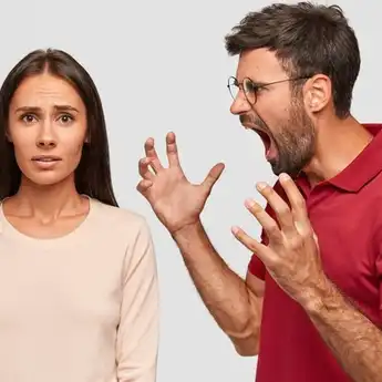 Ini Dia 5 Zodiak Cowok Paling Kasar dengan Pasangan, Awas Toxic!