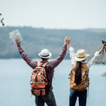 Hobi Jalan-jalan, Ini 5 Pekerjaan yang Membayarmu untuk Traveling