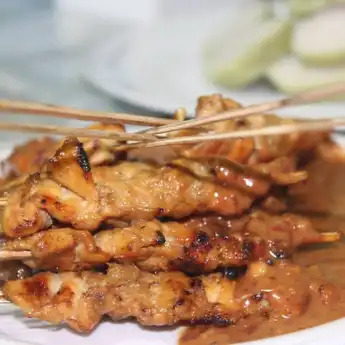 Sate Martawi Khas Cilacap, Lebih Jumbo Dari Sate Lainnya