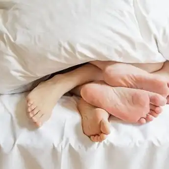 Miss V Kentut saat Bercinta Bikin Tengsin, Cek Faktanya di Sini!