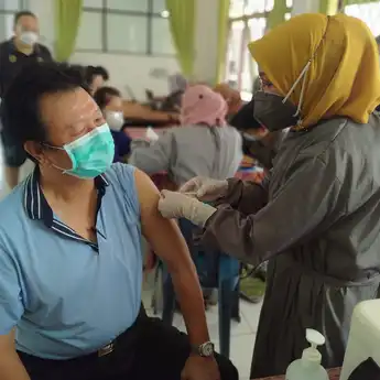 Selisih Data Vaksin Lansia, PPKM Level 3 di Banjarmasin Berlanjut
