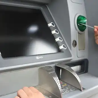 Kartu ATM Lama Bank Mandiri, BNI, dan BCA Segera Diblokir, Ini Jadwalnya
