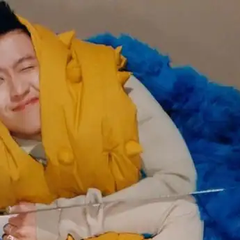 Lirik Lagu 'Sydney' Milik Rich Brian, dengan Terjemahan