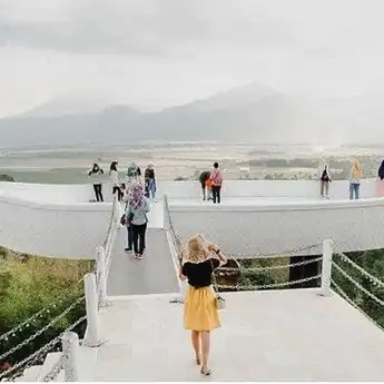 Berwisata ke Restoran Keluarga di Atas Awan, Eling Bening, Gimana Rasanya? 