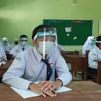 Mendikbud memperbolehkan PTM, Setelah Semua Guru di Vaksinasi