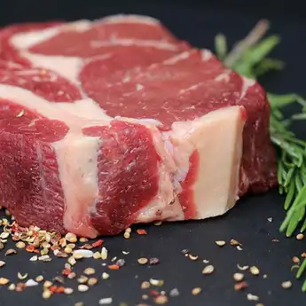 5 Jenis Makanan yang Memperparah Bau Mulut, Dokter: Daging Merah!