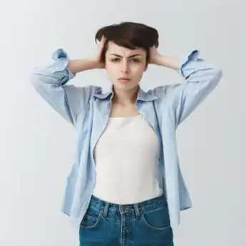 4 Zodiak Paling Overthinking dalam Hubungan, Semua Hal Dipikirin!