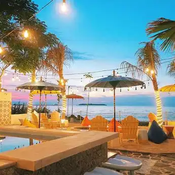 Resort Unik di Jawa Tengah Serasa di Santorini, Nih!