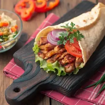 Sultan Kebab! Ini Kisah Hendy Setiono, Konglomerat Pemilik Kebab Baba Rafi yang Punya Ribuan Outlet di Seluruh Dunia!
