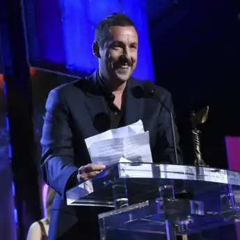 Adam Sandler Mengadakan Tes Basket untuk Film Netflix Baru 'Hustle'