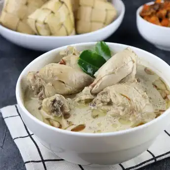 Resep Opor Putih Ayam Suwir Nikmat dan Gurihnya Mantap       