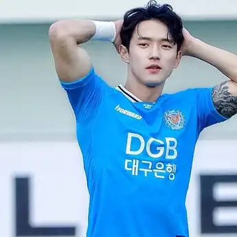 7 Potret Jeong Seung Won, Pemain Sepak Bola Kebanggan Korsel yang Dianggap Terlalu Tampan