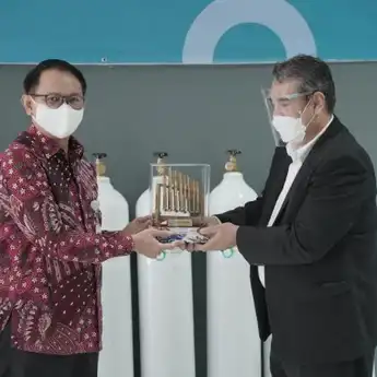 Bank Indonesia Perwakilan Jabar Serahkan Bantuan Tabung Oksigen ke Pemprov Jabar