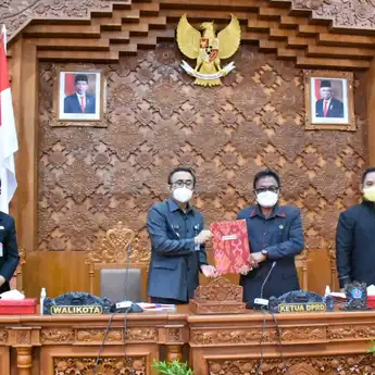 Sidang Paripurna Ditutup, Seluruh Fraksi Setujui Perubahan KUA dan PPAS APBD Kota Denpasar Tahun Anggaran 2021