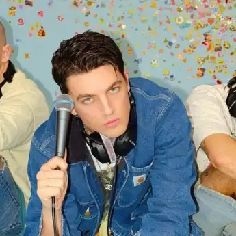 Lirik Lagu 'Live It Down' Milik LANY, dengan Terjemahan