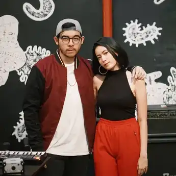 Dari Bermusik hingga Bisnis F&B, Kenny 'Caccia' Ungkap Strategi Agar Sukses di Keduanya!