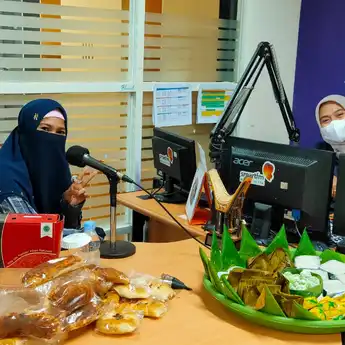Manisnya Bisnis Kue Tradisional Bugis yang Tak Lekang oleh Zaman