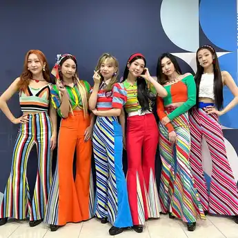 Lirik Lagu Dangerous In Love - Secret Number dan Terjemahan Indonesia